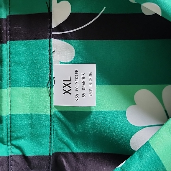 Men's Green Stripes Shamrock Funny Hawaiian Shirt, Size XXL - Picture 5 of 5